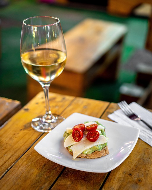 Verres de vin et accord mets-vins